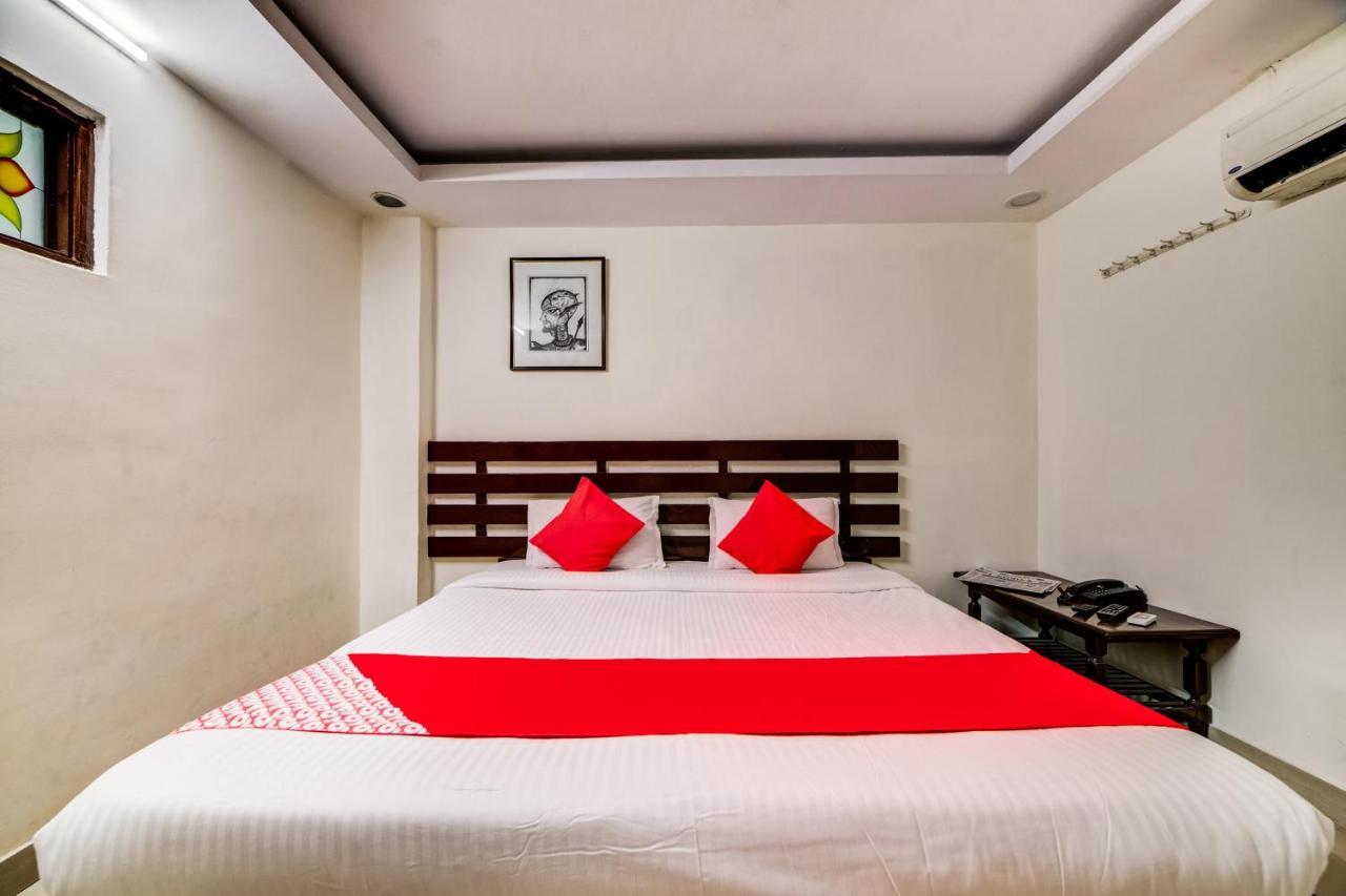Oyo 33504 Ananda Hotel Hyderabad
